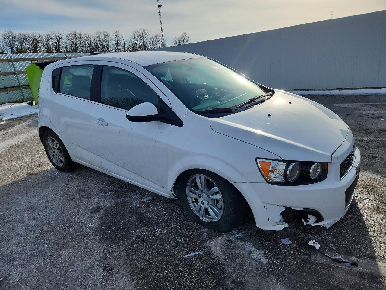 2015 Chevrolet Sonic Lt - Image 4