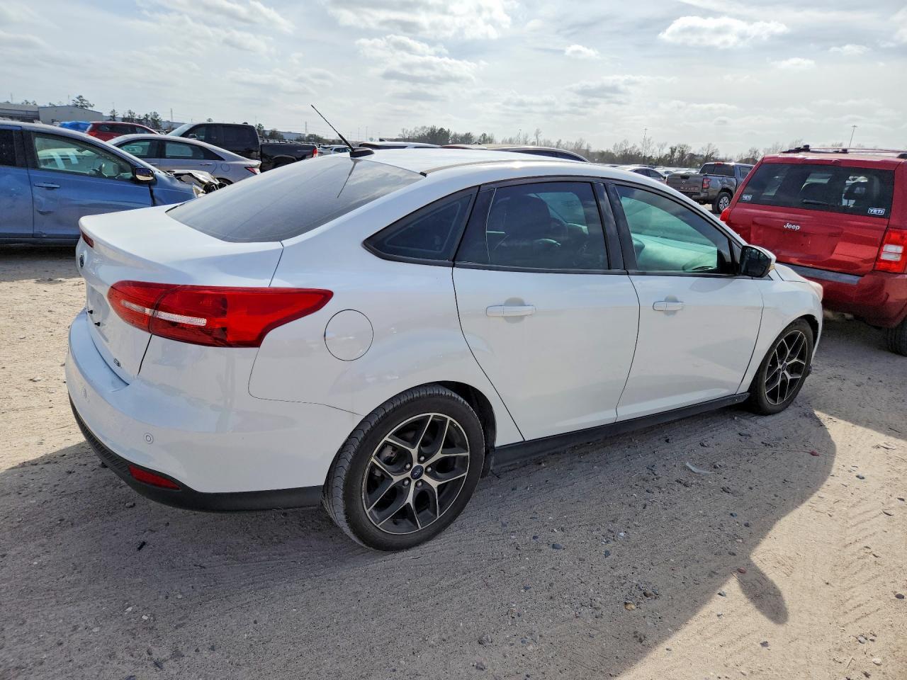 2017 Ford Focus Sel - Фото 3