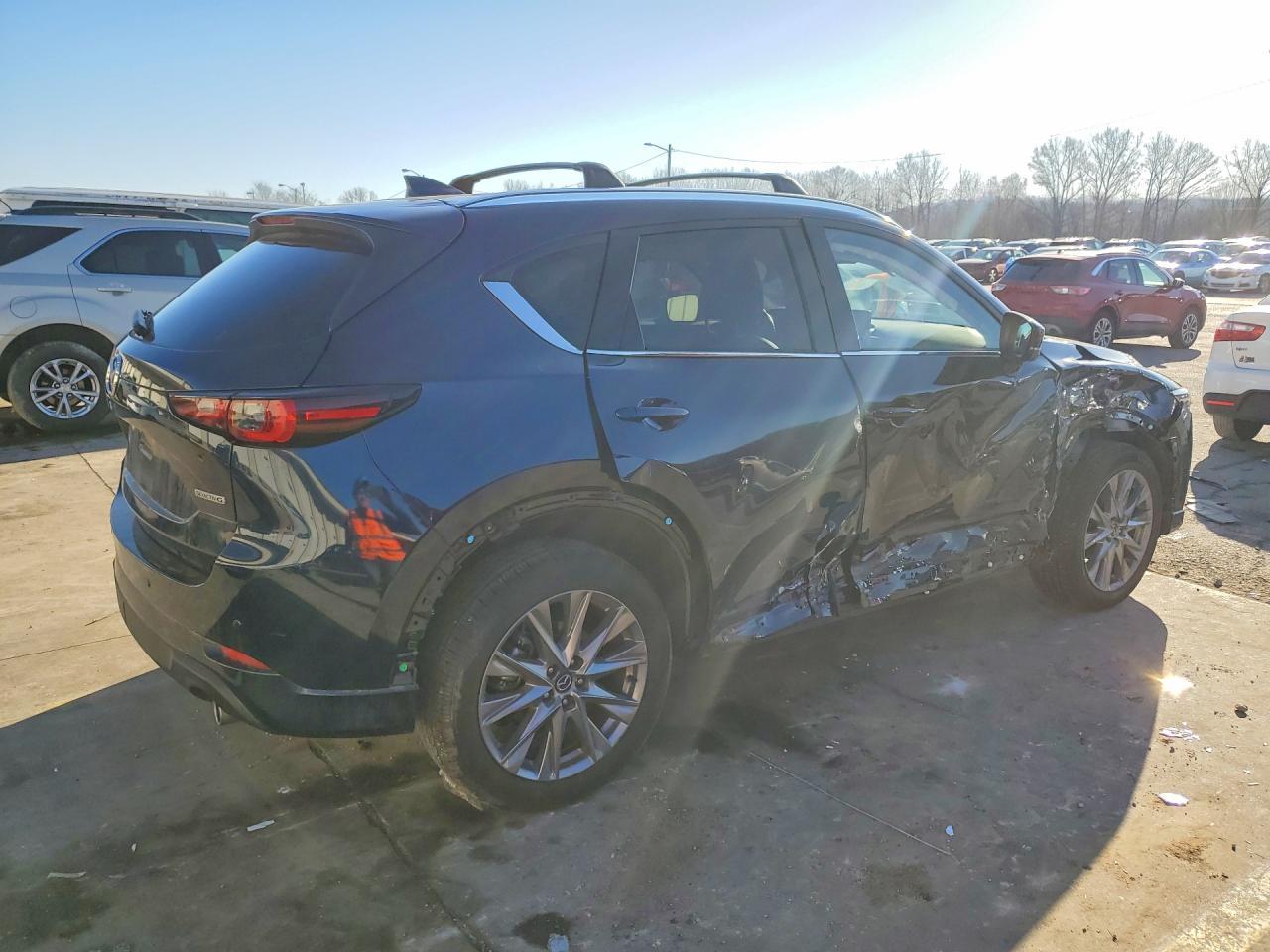 2025 Mazda Cx-5 Premium Plus - Image 3