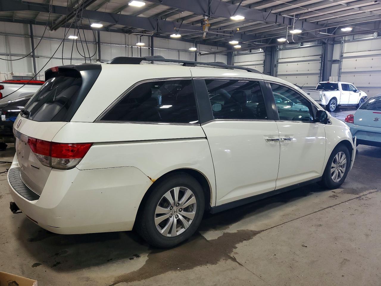2016 Honda Odyssey Se - Фото 3