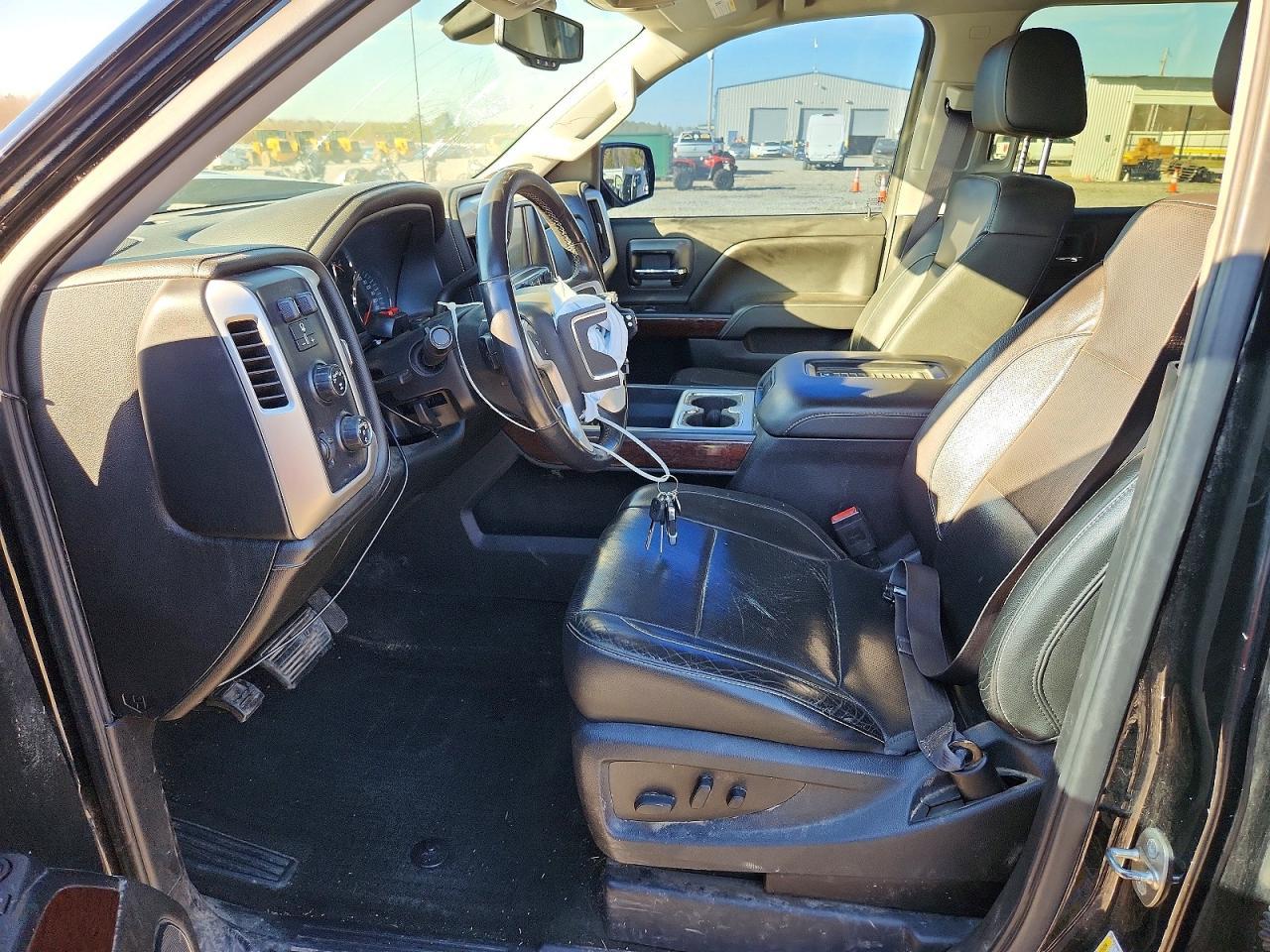 2017 GMC Sierra - Image 7