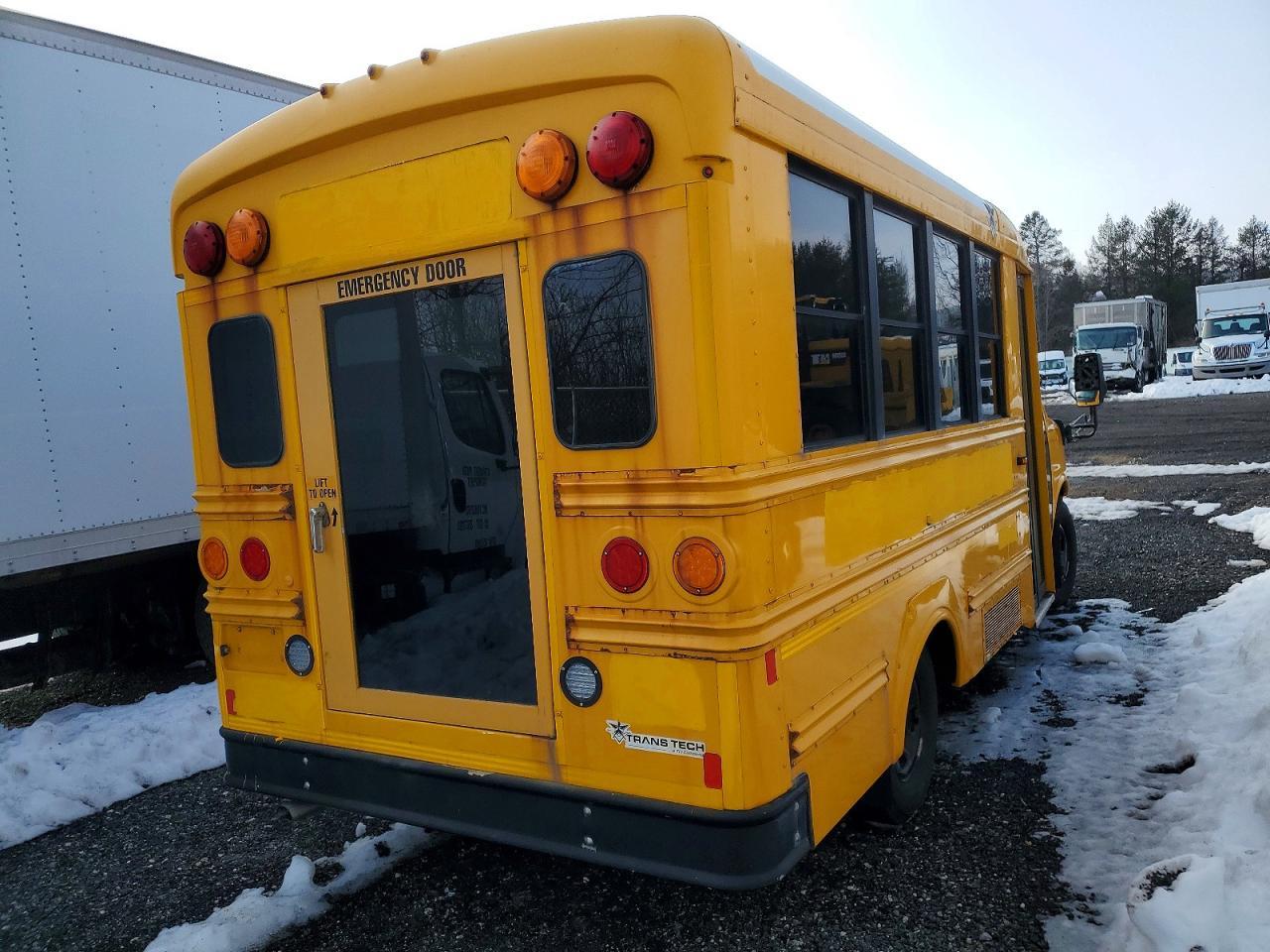 2015 Chevrolet Express School Bus - Image 4