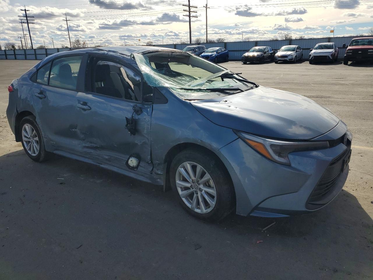 2025 Toyota Corolla Le - Фото 4