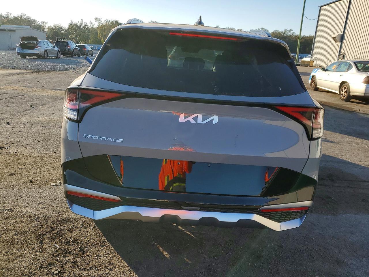 2025 Kia Sportage Sx - Image 6