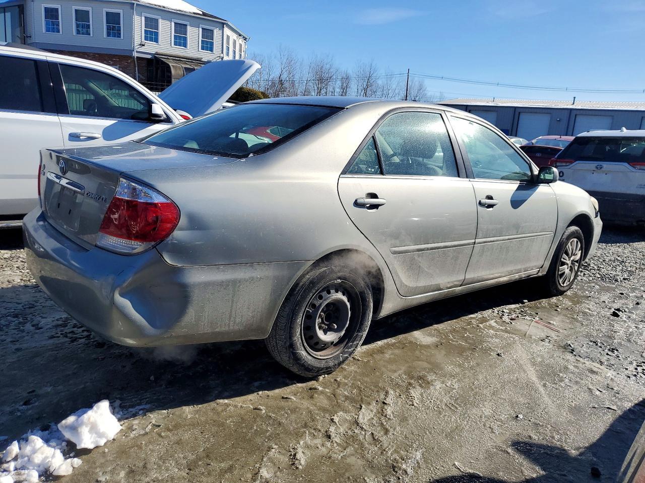 2005 Toyota Camry Le - Image 3
