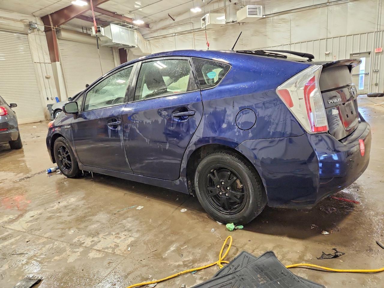 2013 Toyota Prius - Фото 2