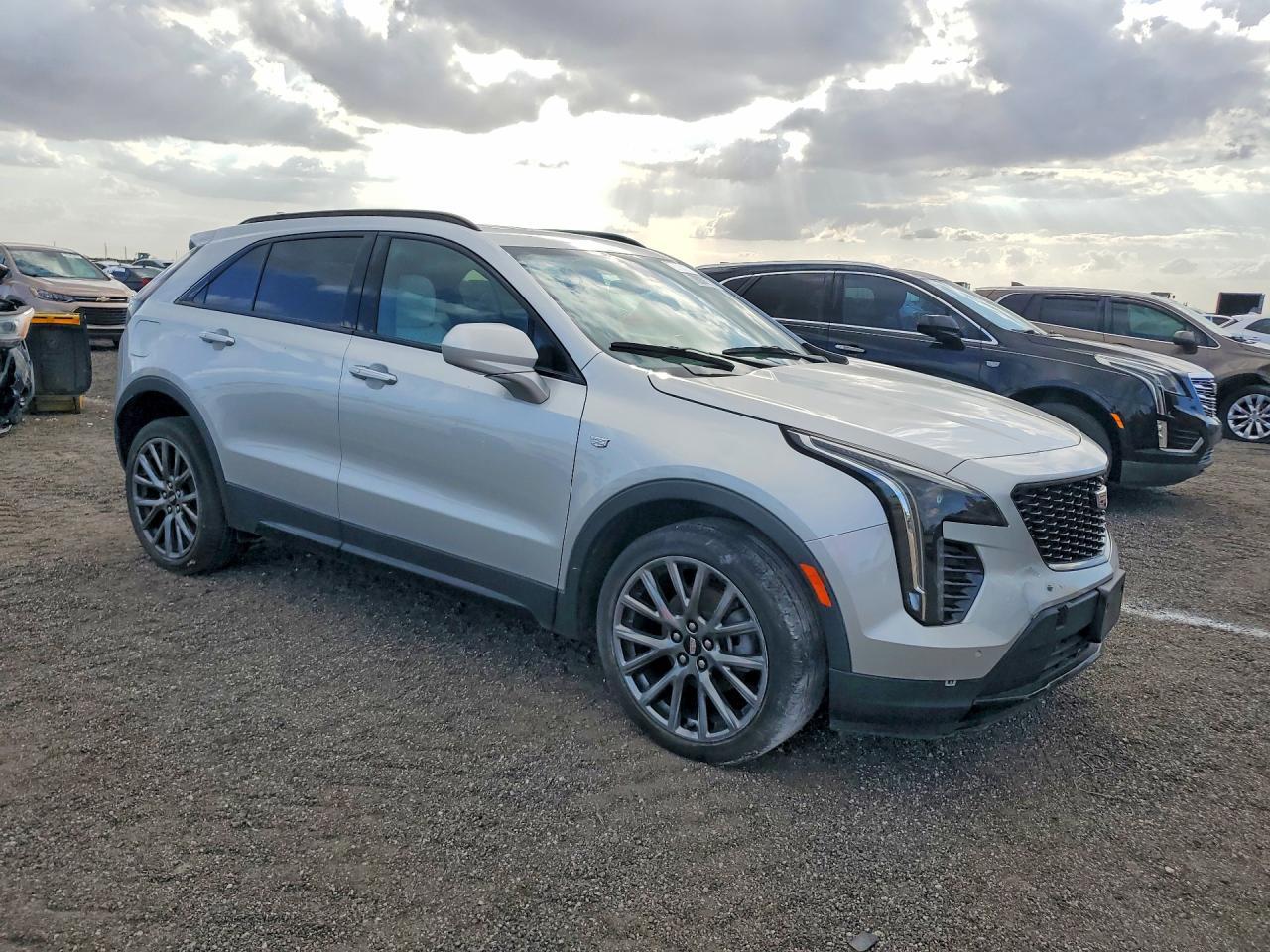 2020 Cadillac Xt4 Sport - Image 4