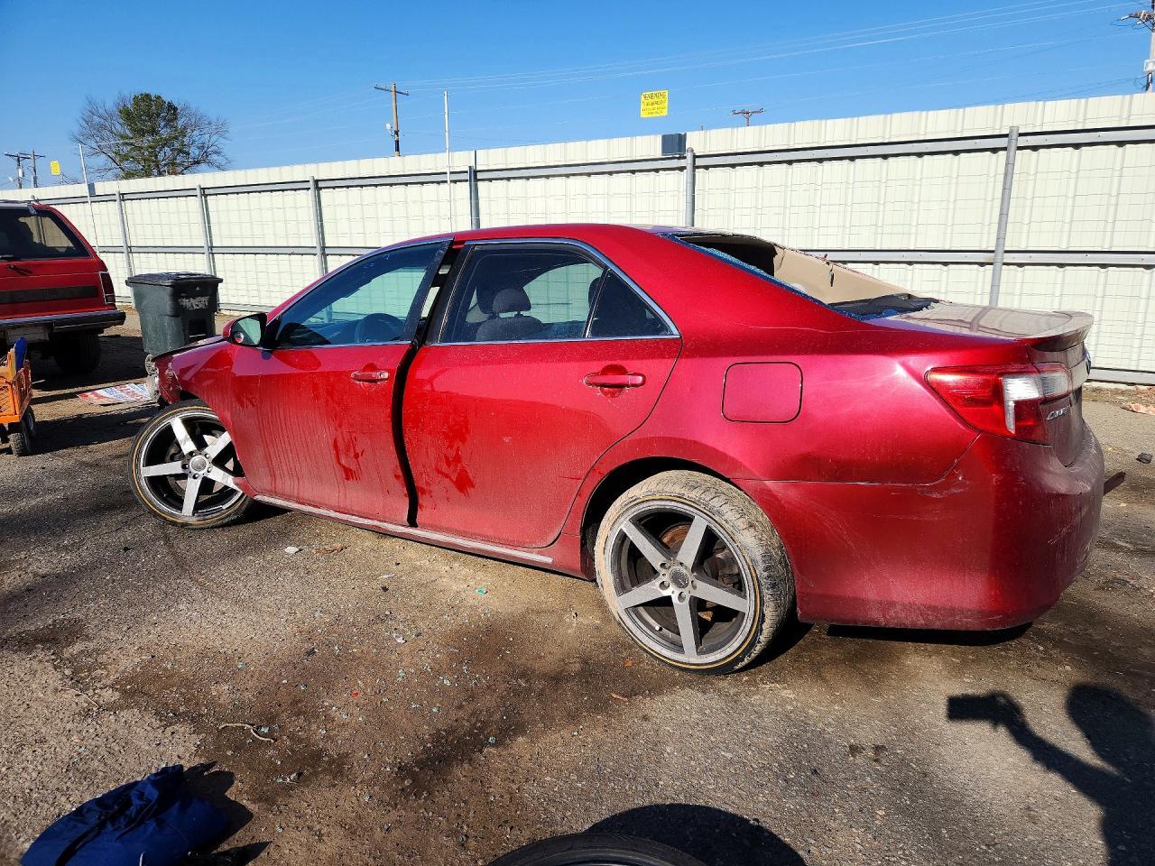 2012 Toyota Camry Base - Фото 2