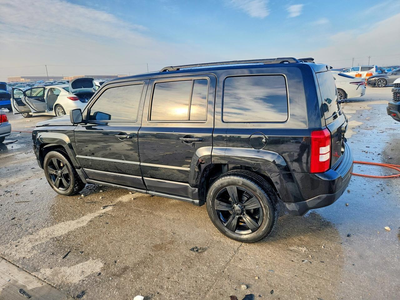 2016 Jeep Patriot Latitude - Фото 2