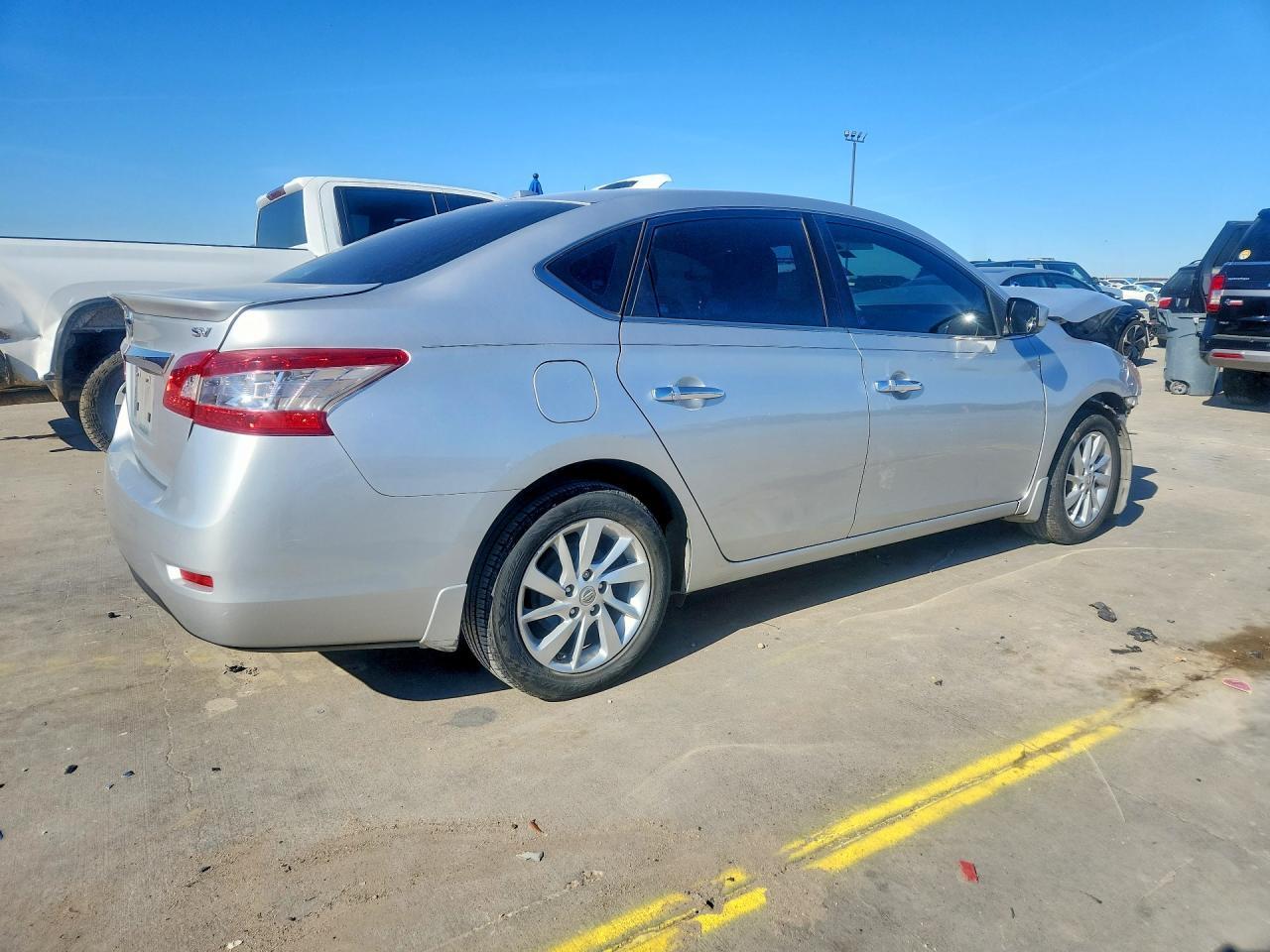 2015 Nissan Sentra S - Фото 3