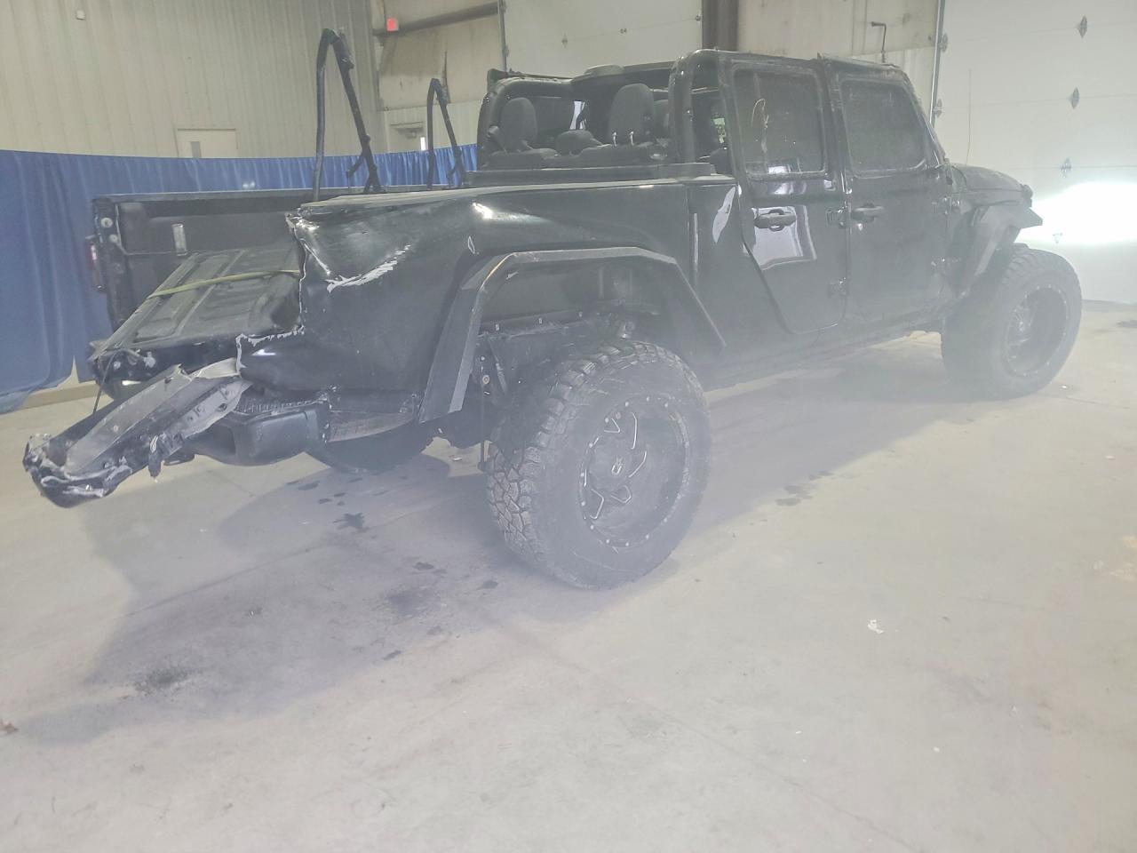 2023 Jeep Gladiator Sport - Фото 3