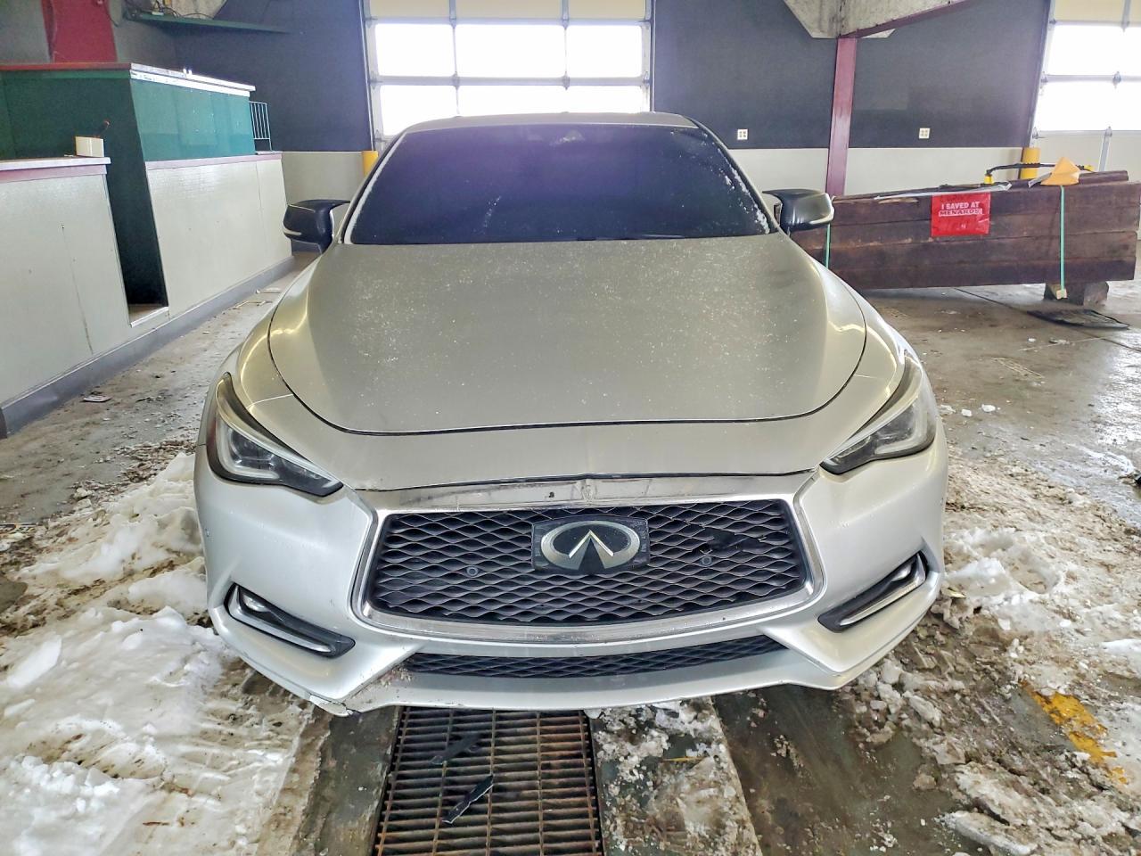 2017 Infiniti Q60 Red Sport 400 - Фото 5