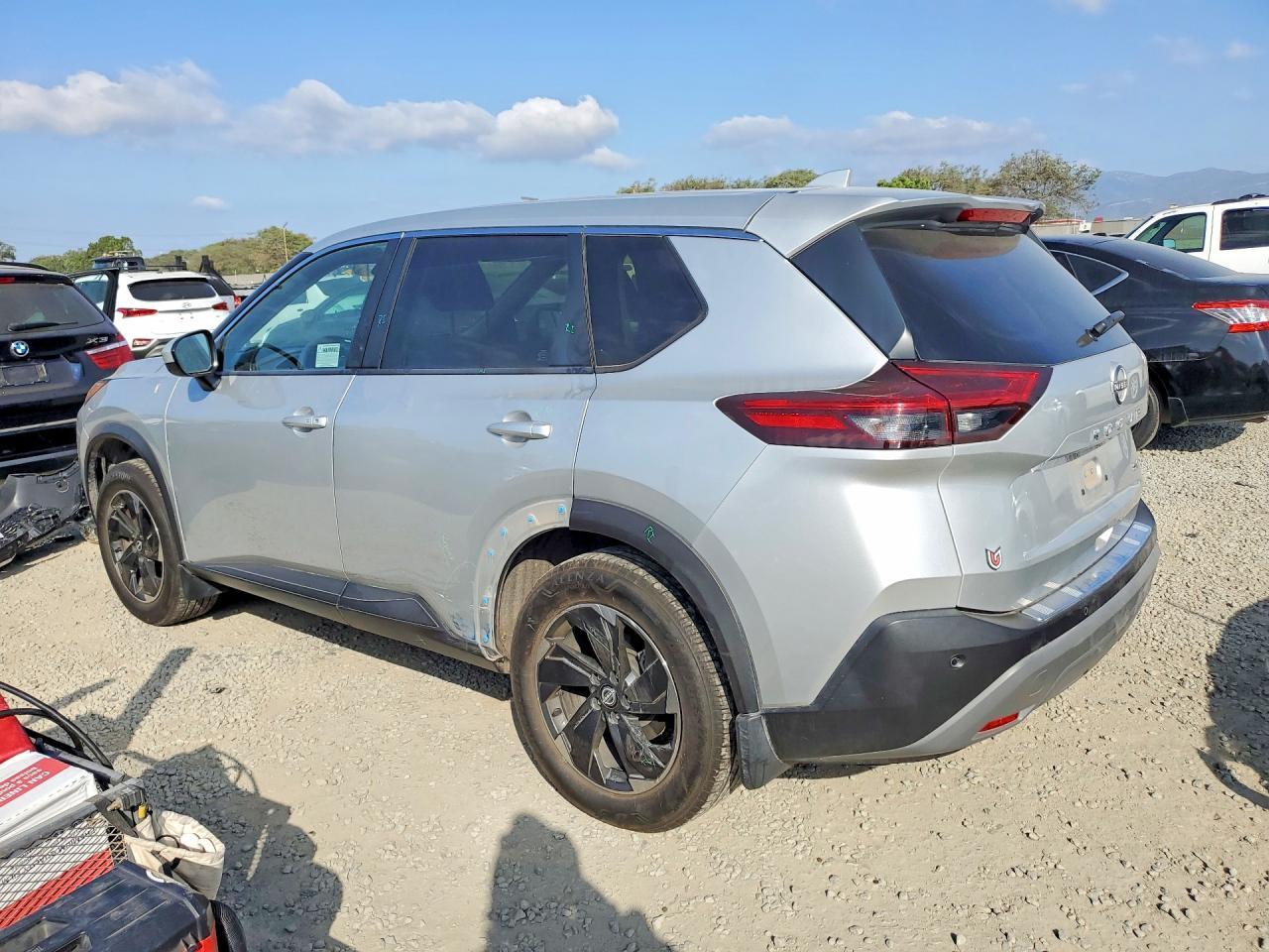 2023 Nissan Rogue Sv - Фото 2