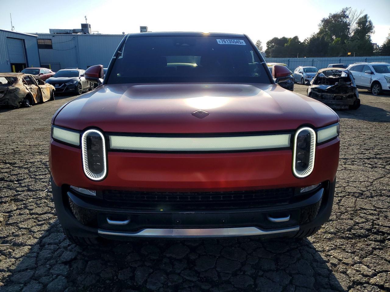 2024 Rivian R1S Adventure - Фото 5