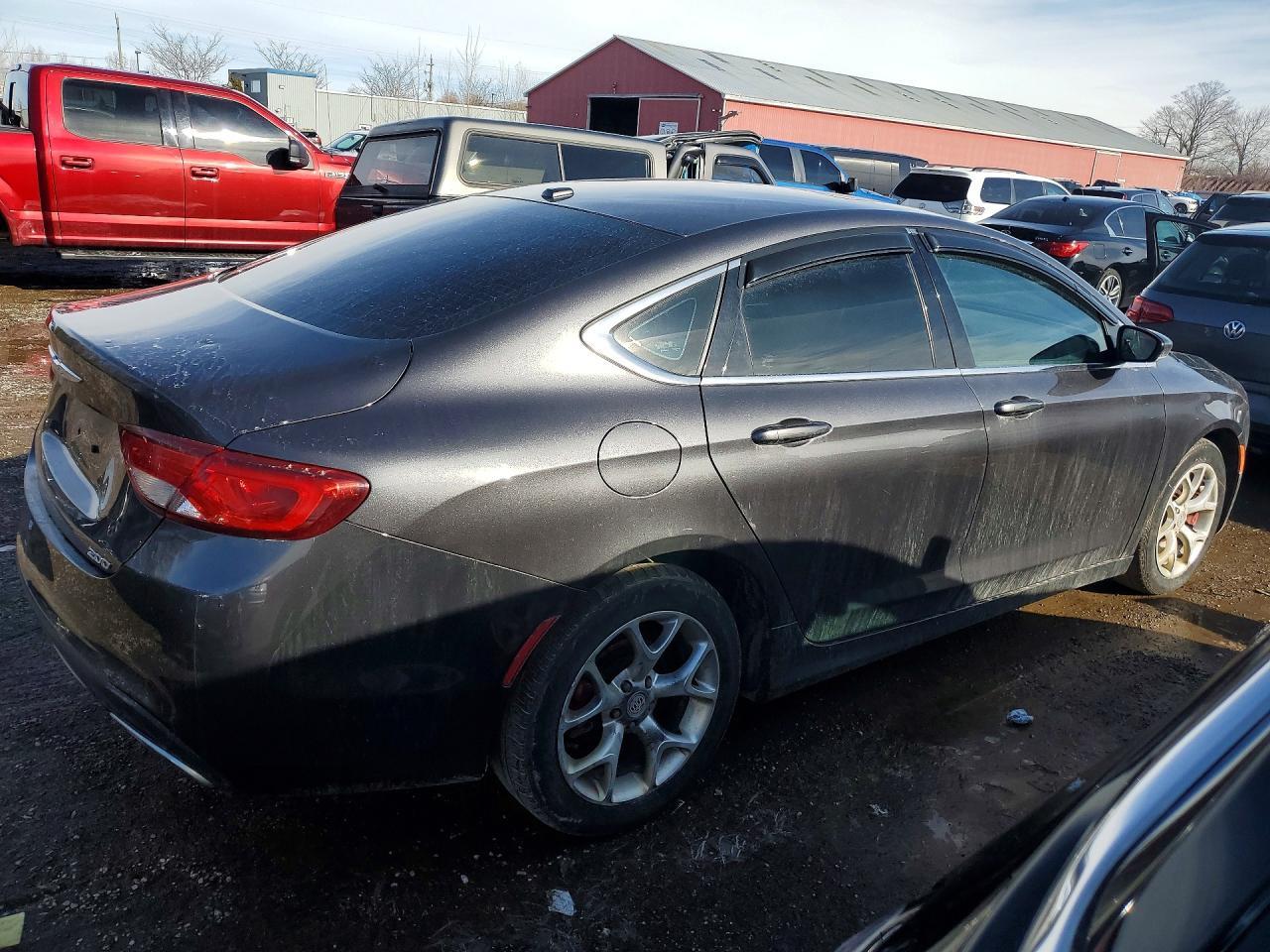 2016 Chrysler 200 Limited - Фото 3