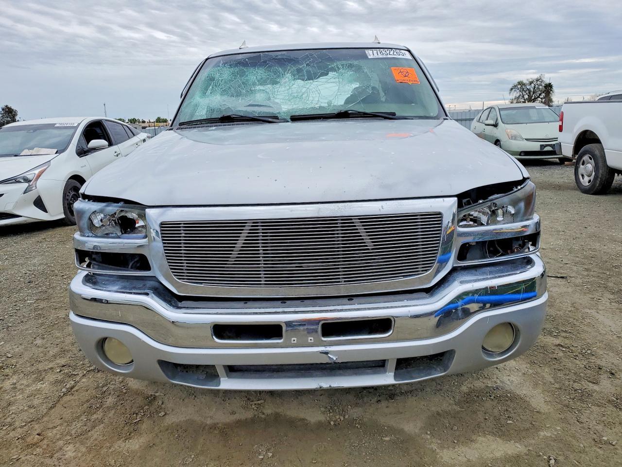 2003 GMC New Sierra C1500 - Фото 5