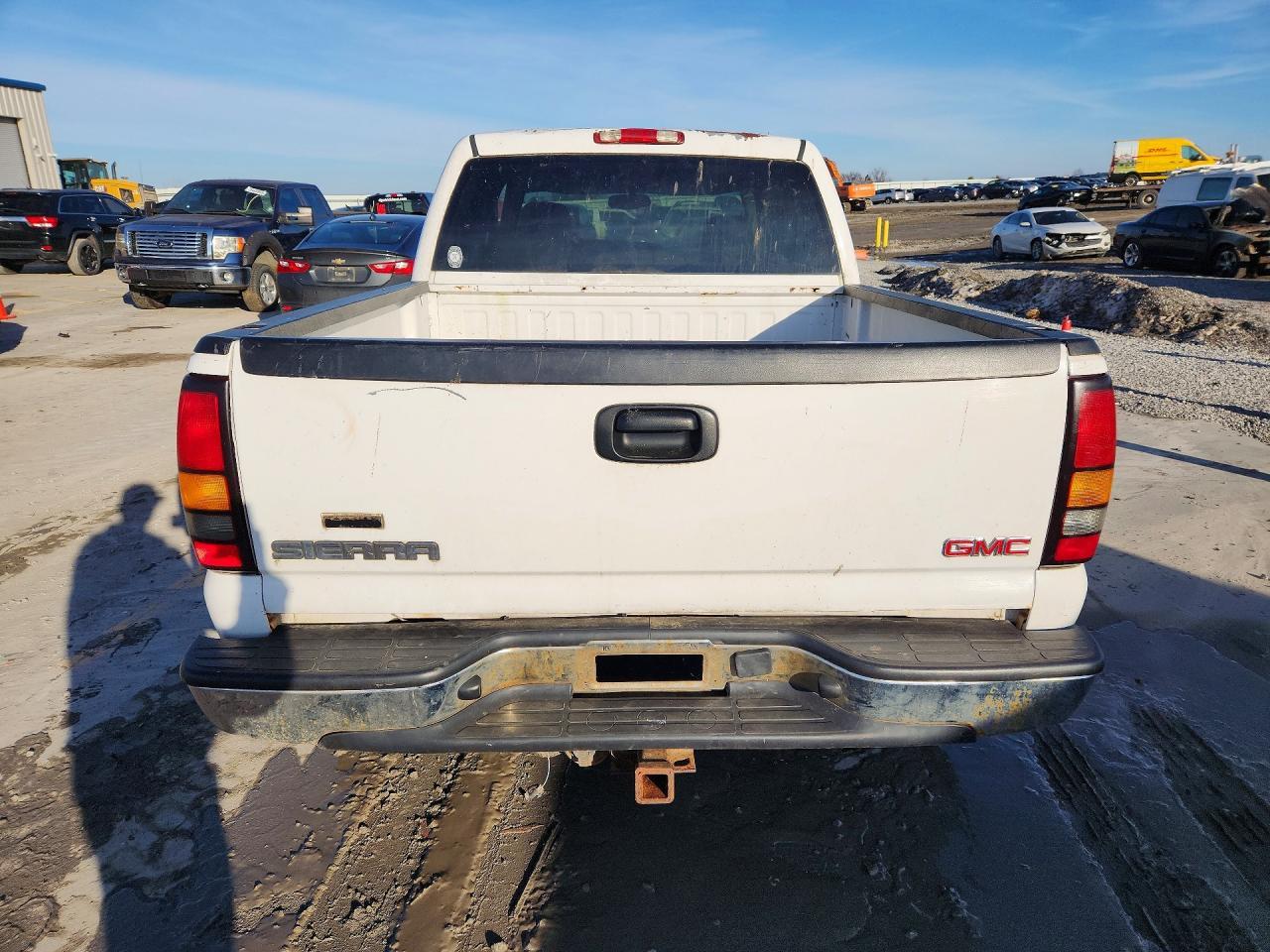 2005 GMC New Sierra K1500 - Image 6