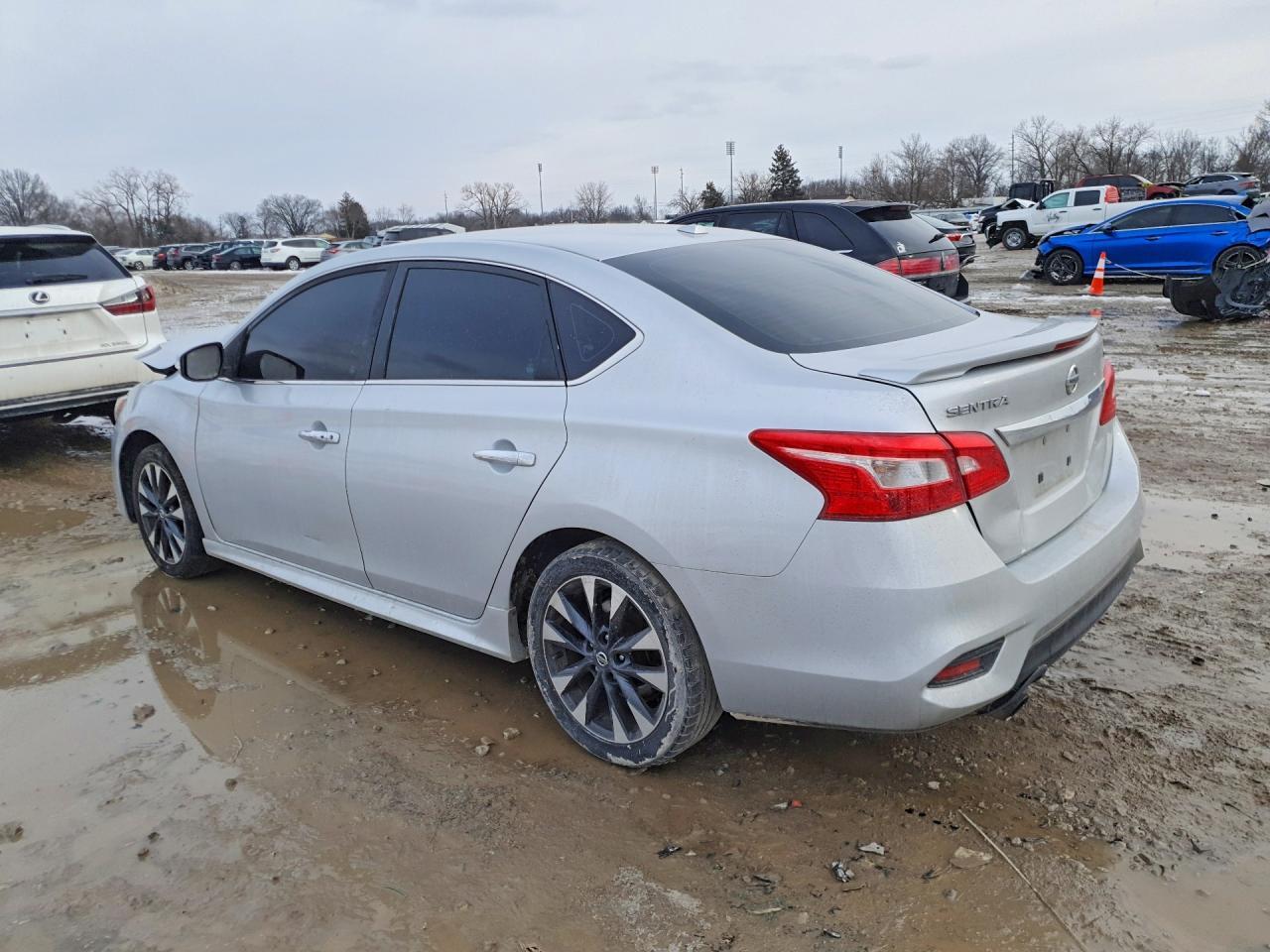 2019 Nissan Sentra S - Фото 2
