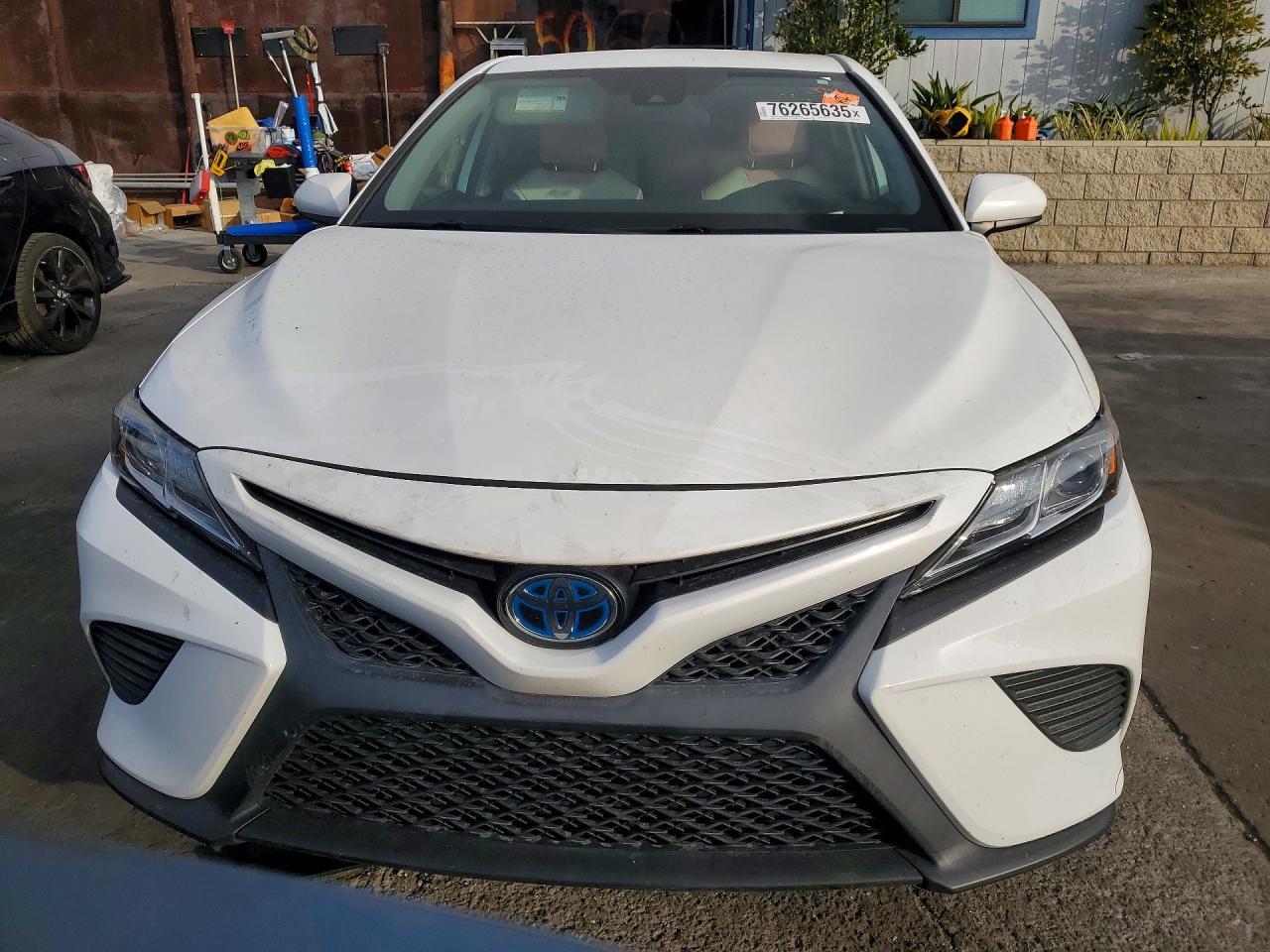 2020 Toyota Camry Se - Фото 5