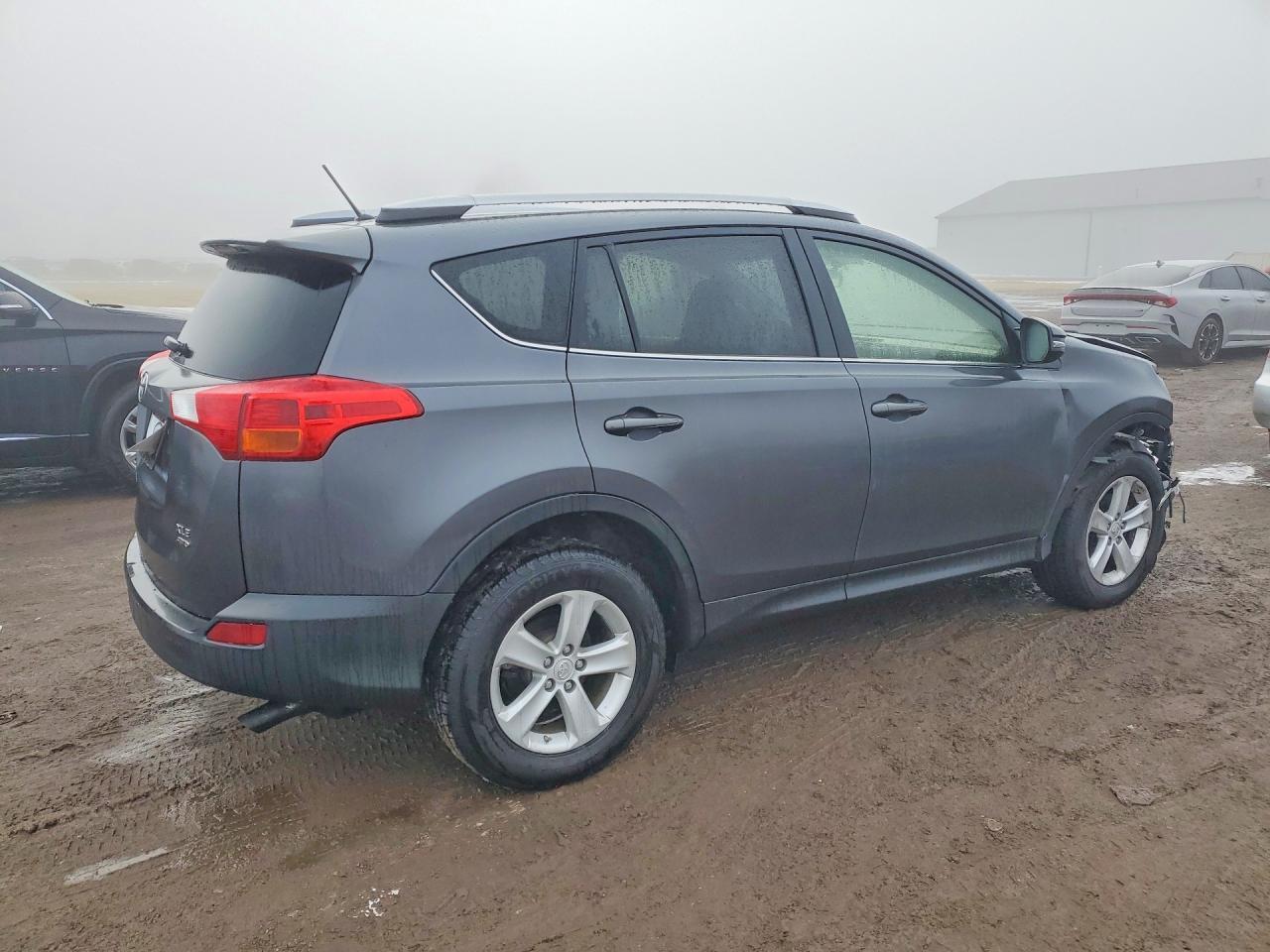 2013 Toyota Rav4 Xle - Image 3