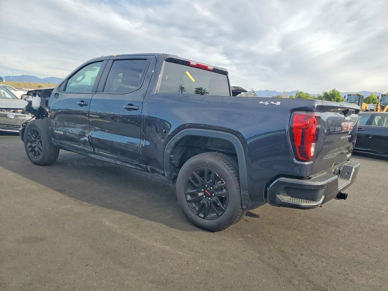 2025 GMC Sierra K1500 Elevation-L - Фото 2