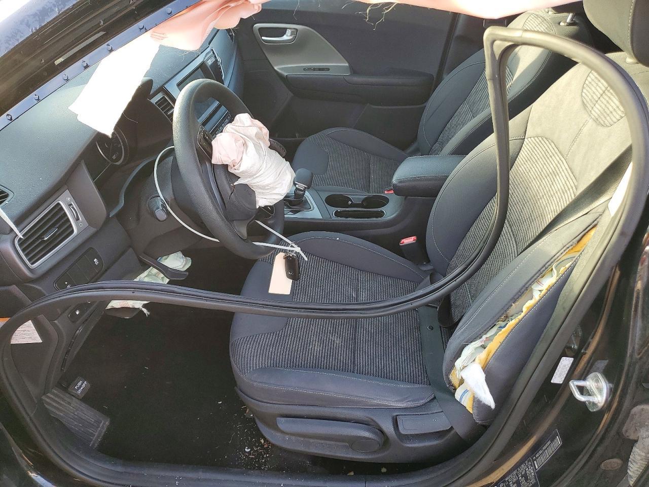 2017 Kia Niro Lx - Image 7