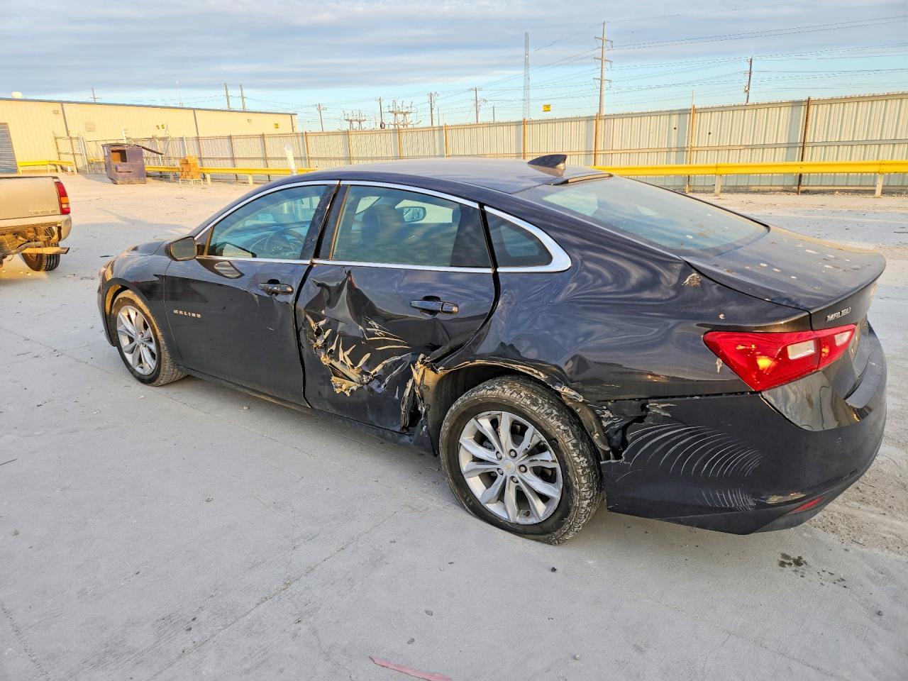 2023 Chevrolet Malibu Lt - Image 2