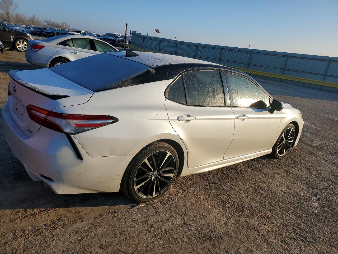 2019 Toyota Camry Xse - Image 3