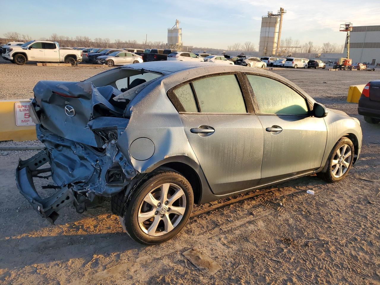 2011 Mazda 3 I - Image 5