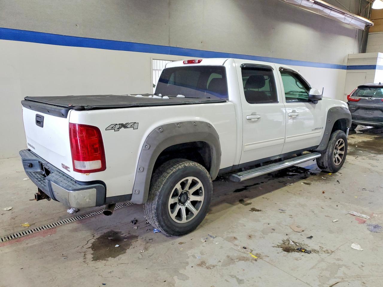 2009 GMC Sierra K1500 - Image 3