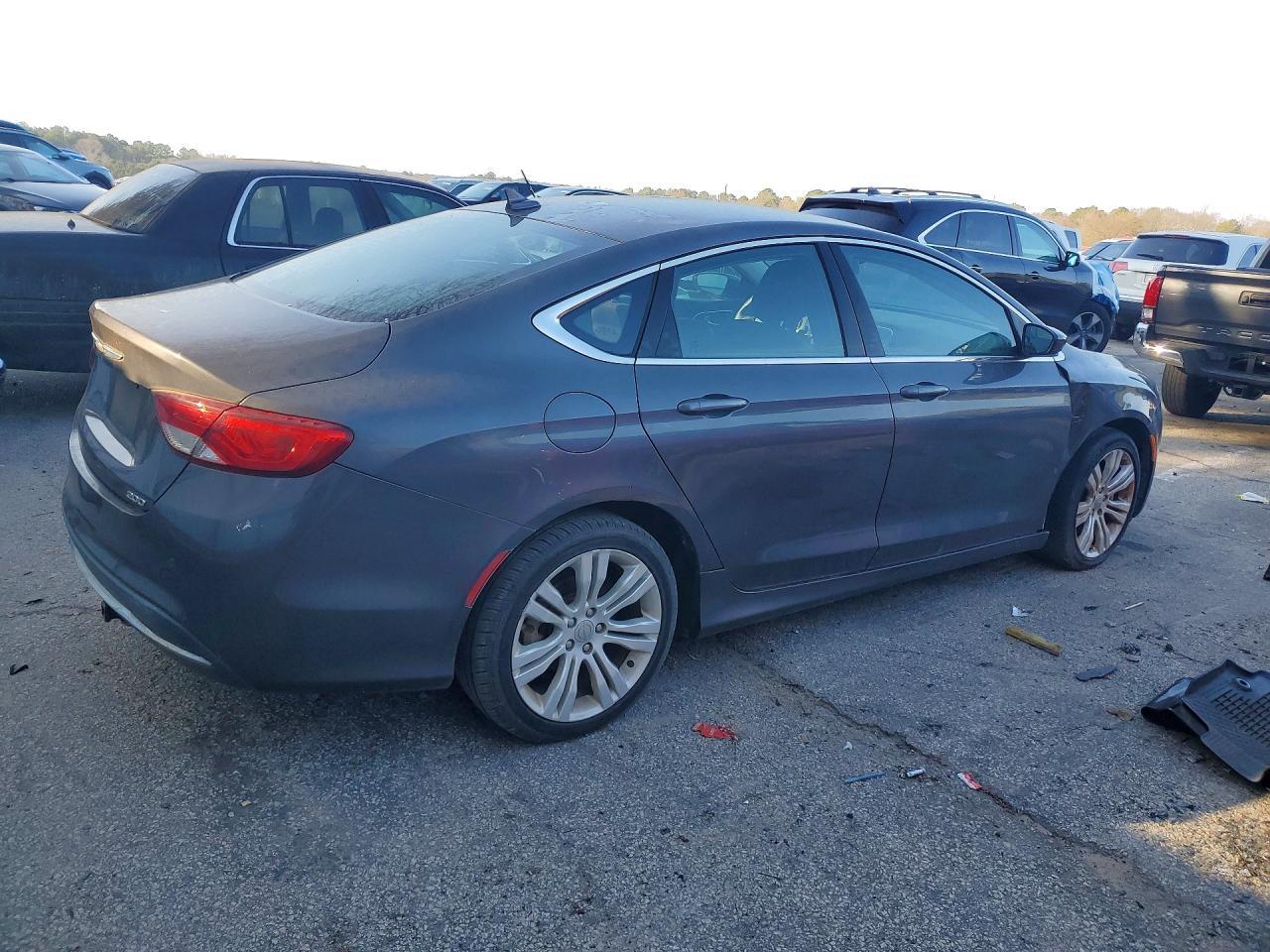 2015 Chrysler 200 - Фото 3