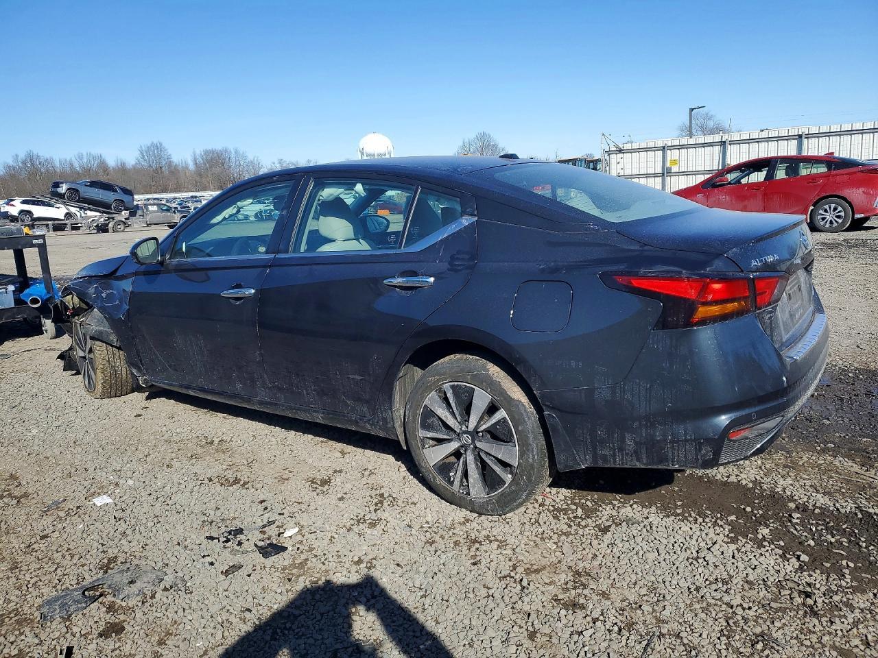 2022 Nissan Altima Sv - Image 2