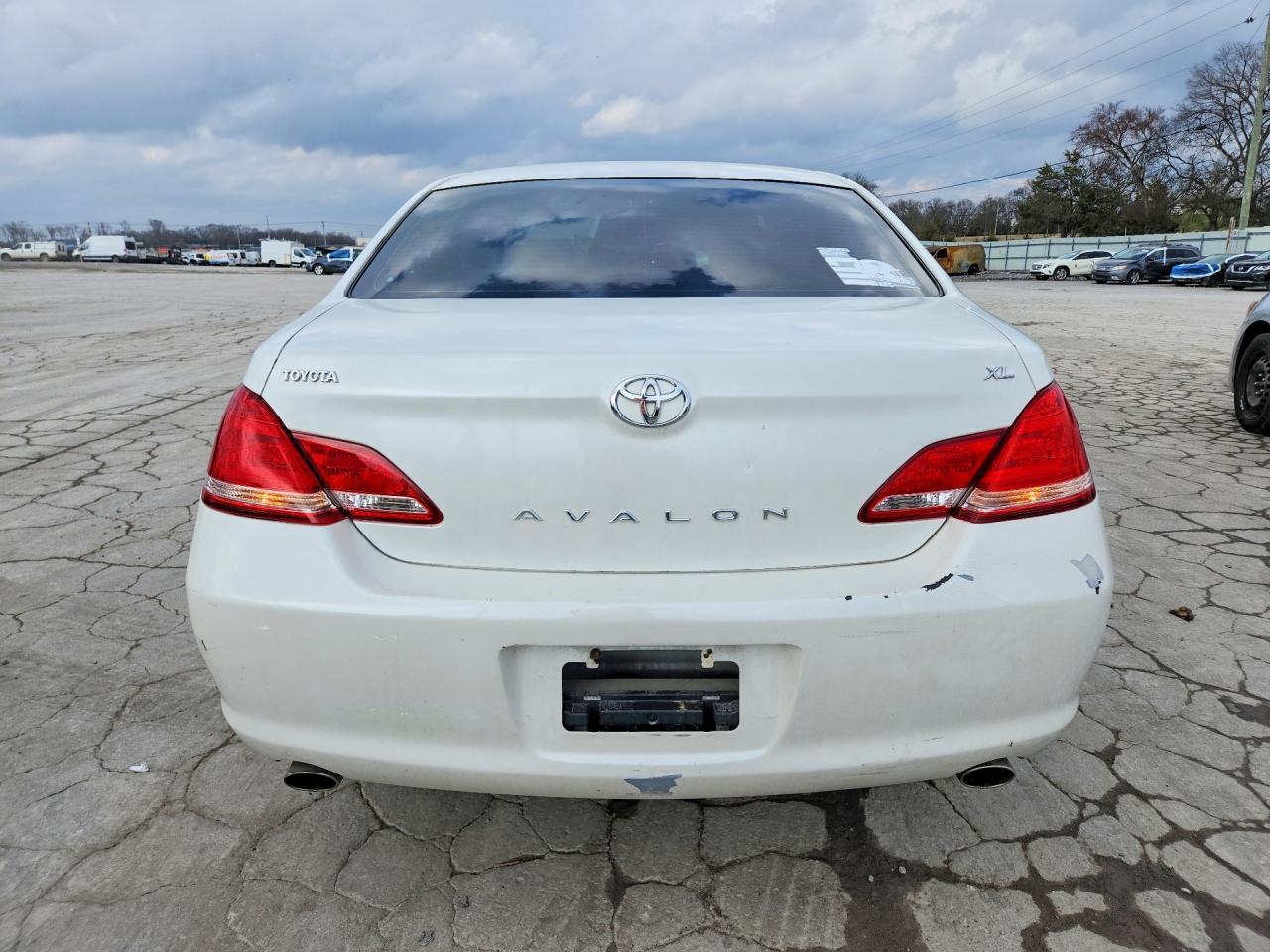 2006 Toyota Avalon Xl - Image 6