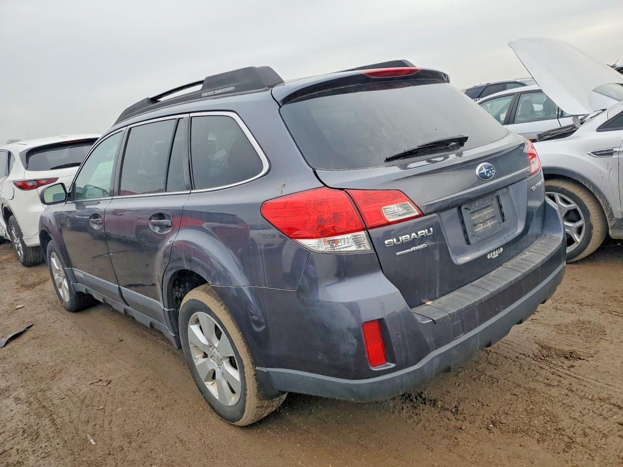 2011 Subaru Outback 2.5I Premium - Фото 2