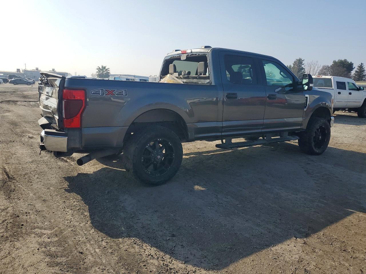 2020 Ford F250 Super Duty - Image 3