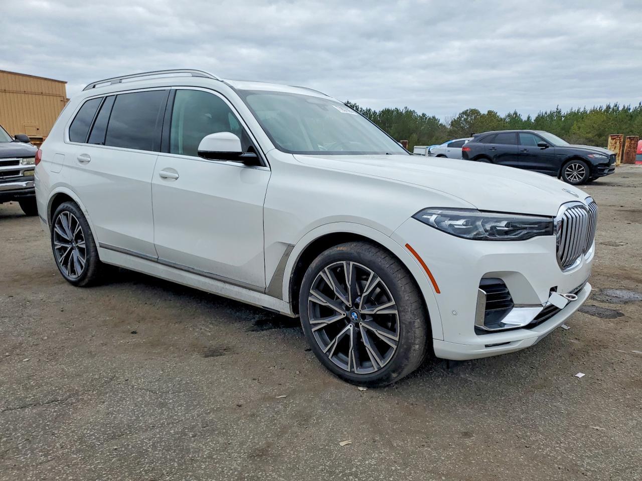 2021 BMW X7 - Фото 4