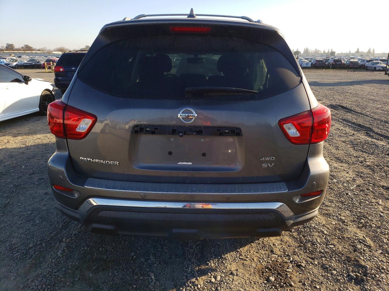 2019 Nissan Pathfinder Sv - Image 6