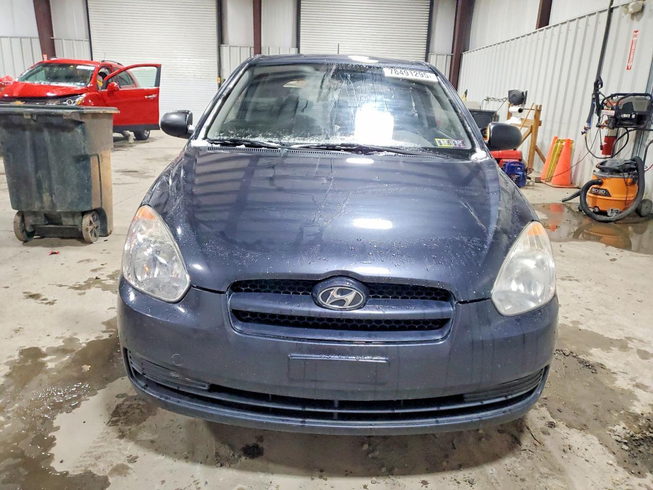 2010 Hyundai Accent Blue - Фото 5