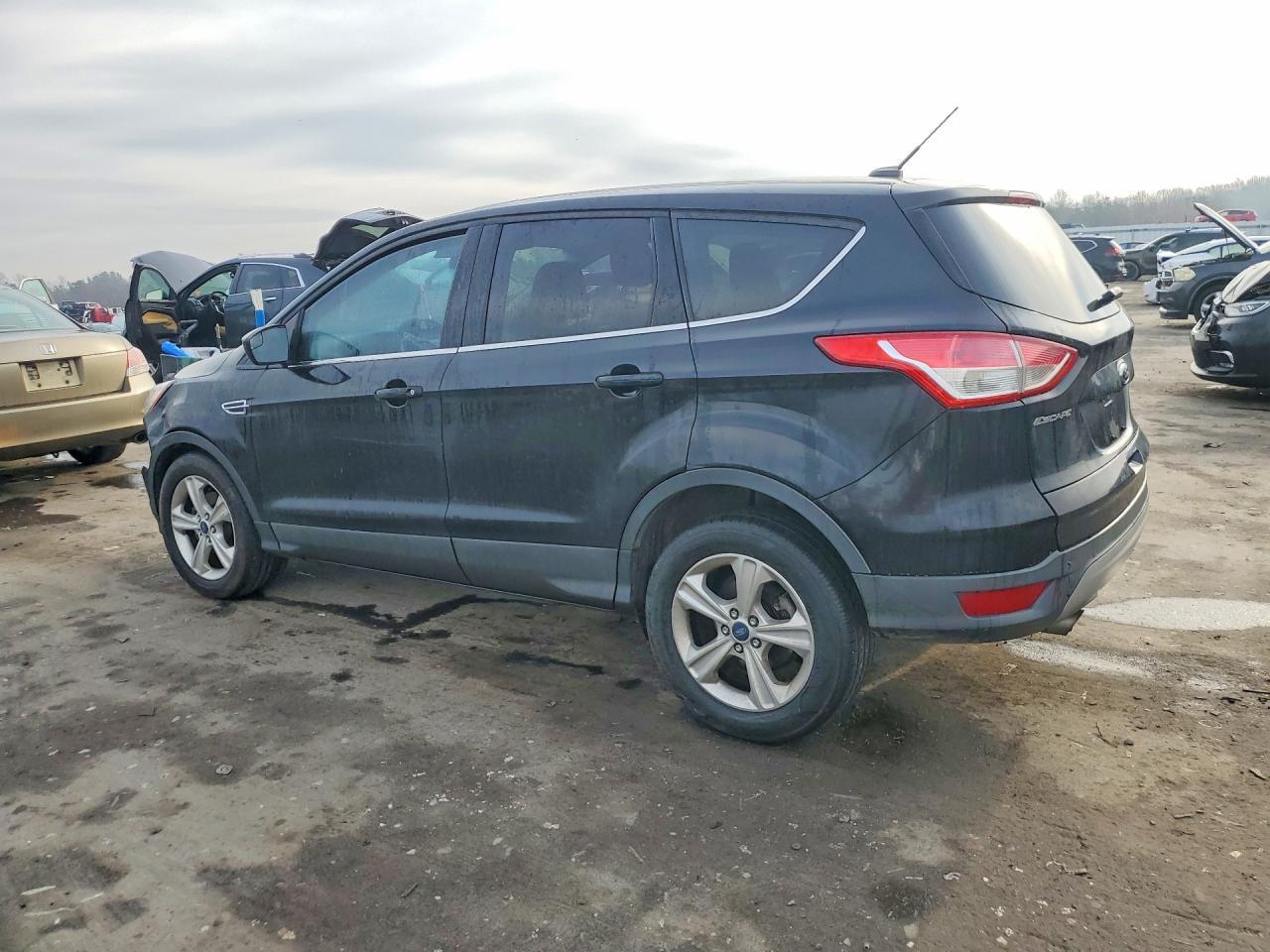 2016 Ford Escape Se - Фото 2