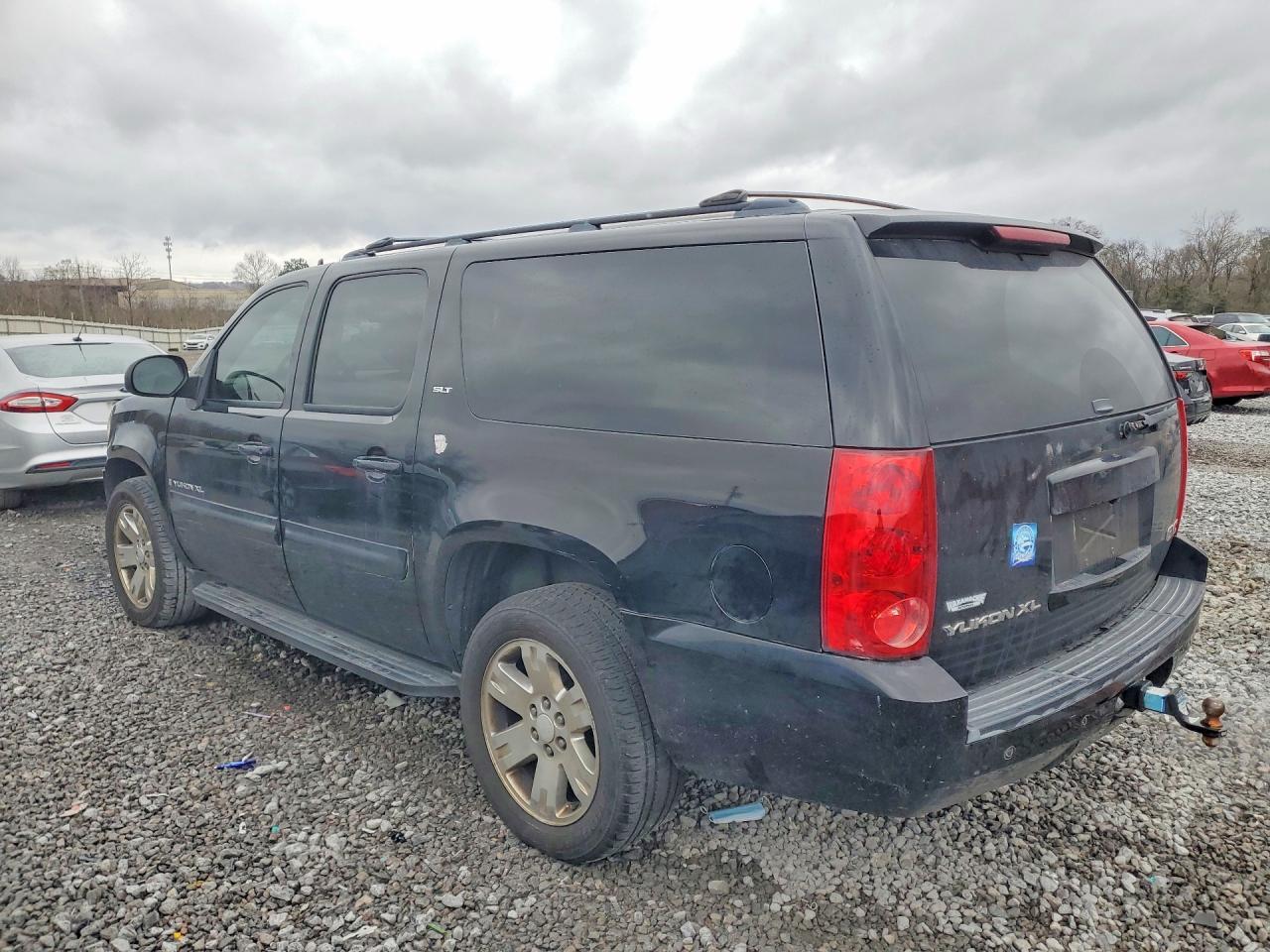 2008 GMC Yukon - Фото 2