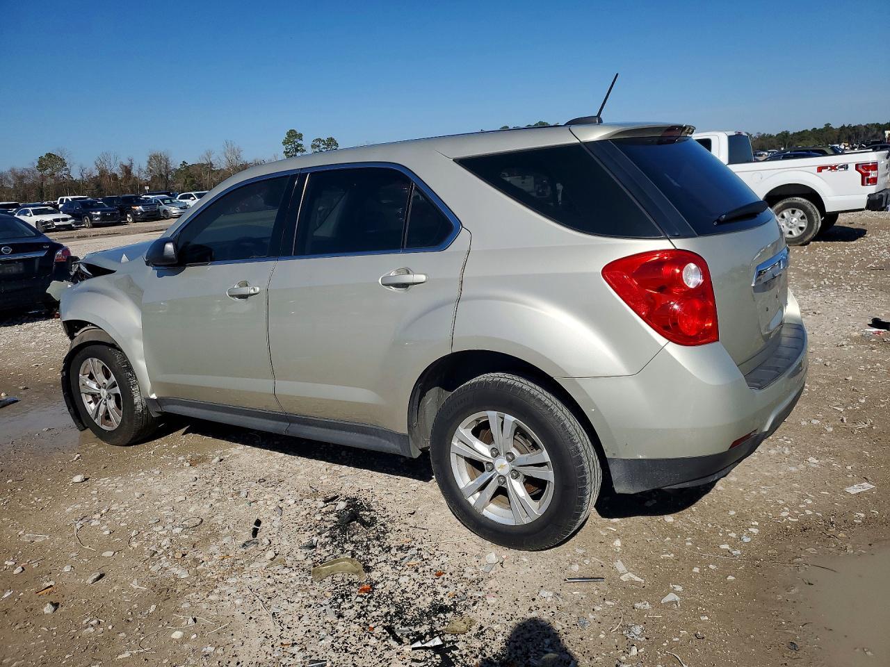 2015 Chevrolet Equinox Ls - Фото 2