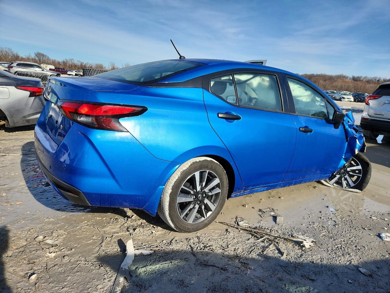 2024 Nissan Versa S - Image 3