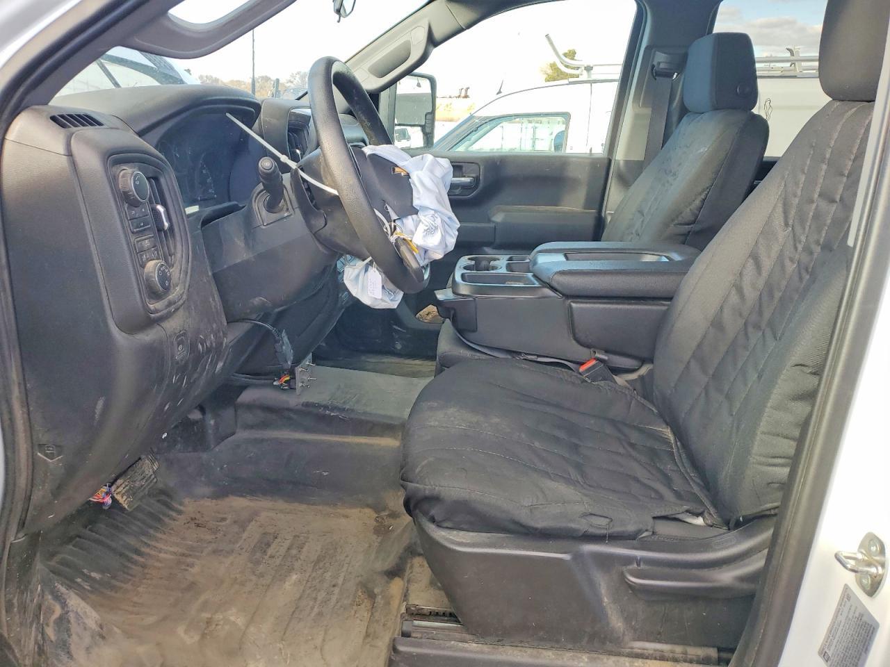 2024 Chevrolet Silverado - Фото 7
