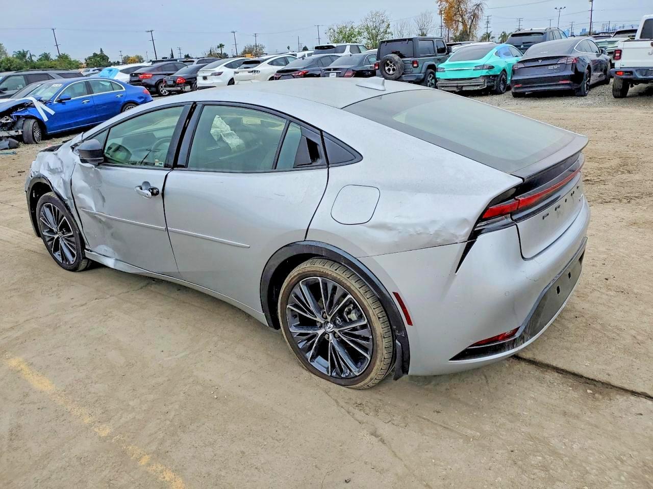 2024 Toyota Prius Xle - Фото 2