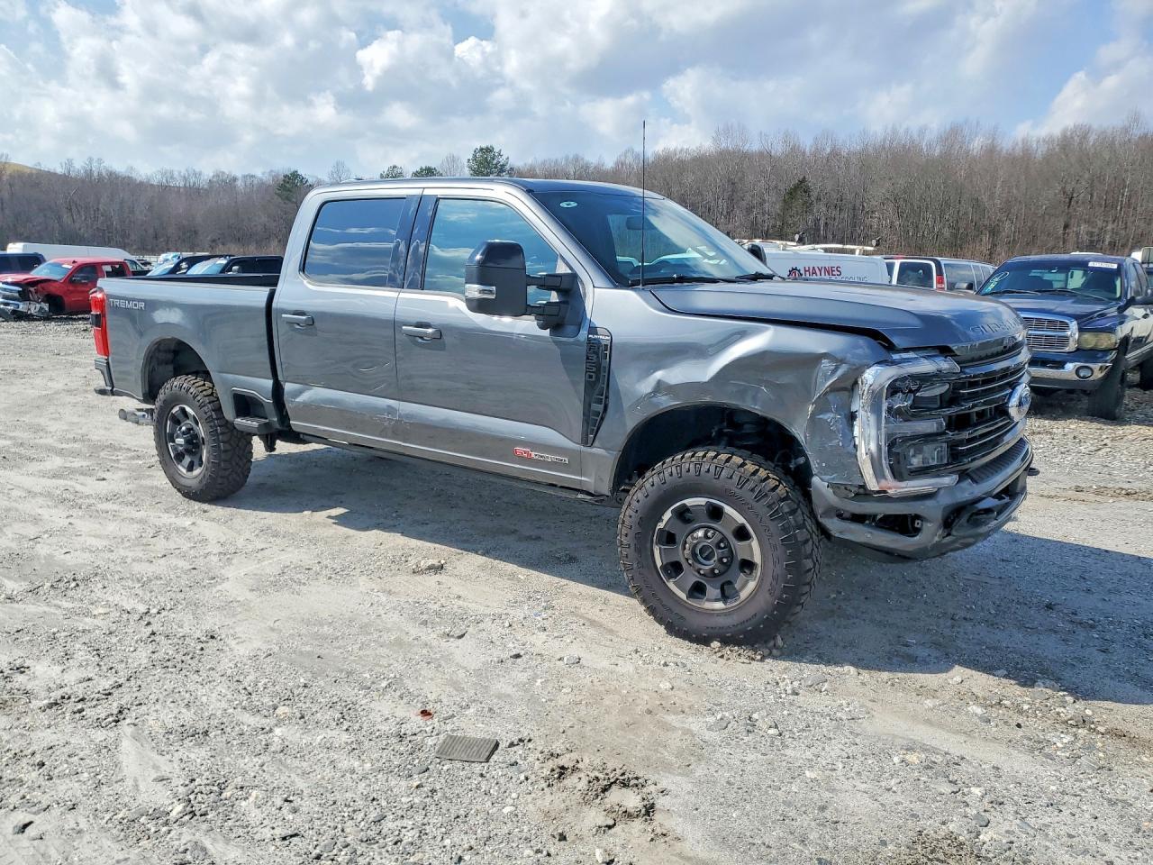 2026 Ford F350 Super Duty - Фото 4