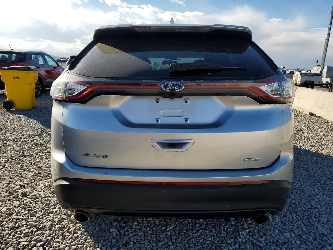 2017 Ford Edge Se - Image 6