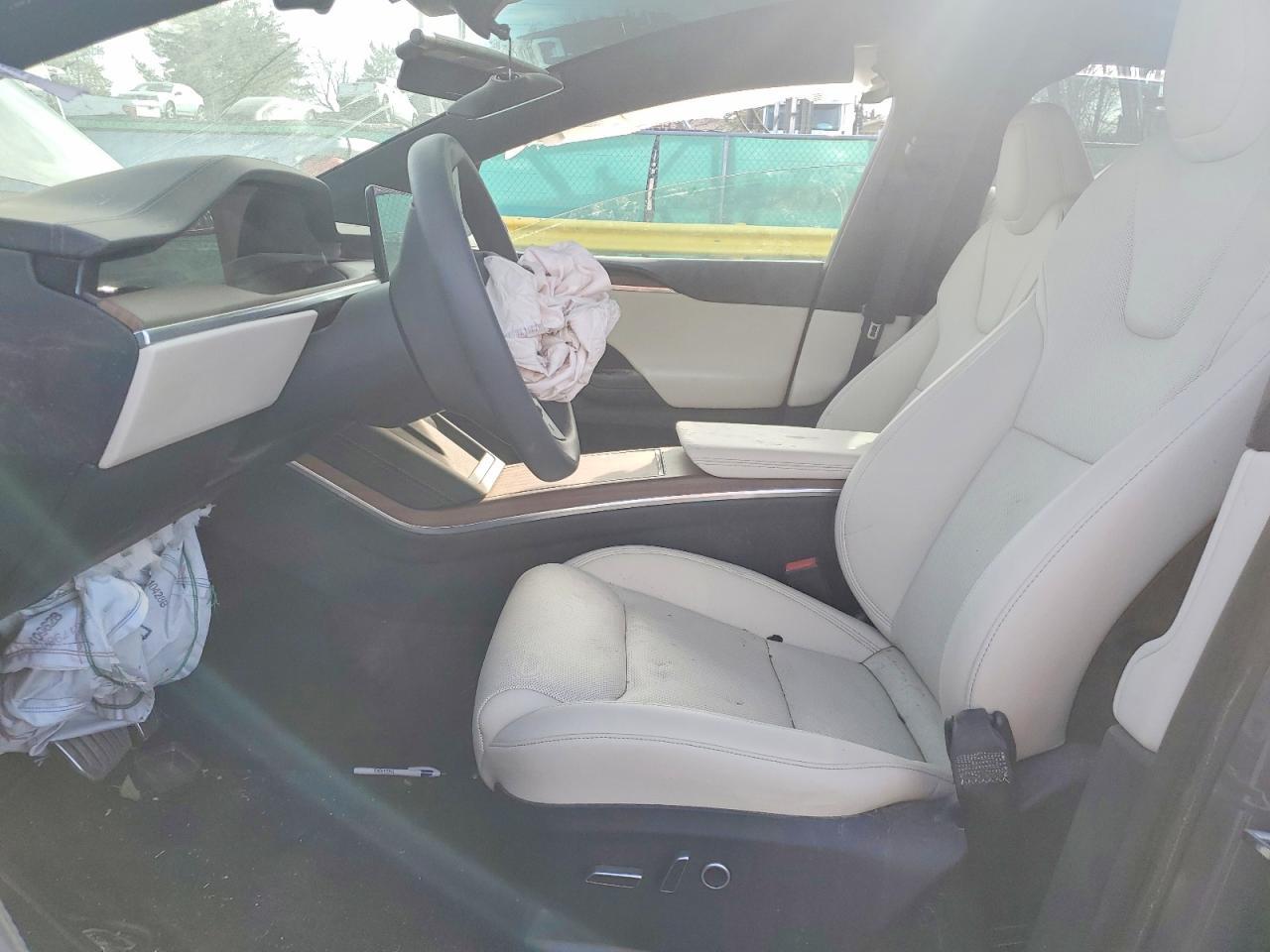 2023 Tesla Model X - Фото 7