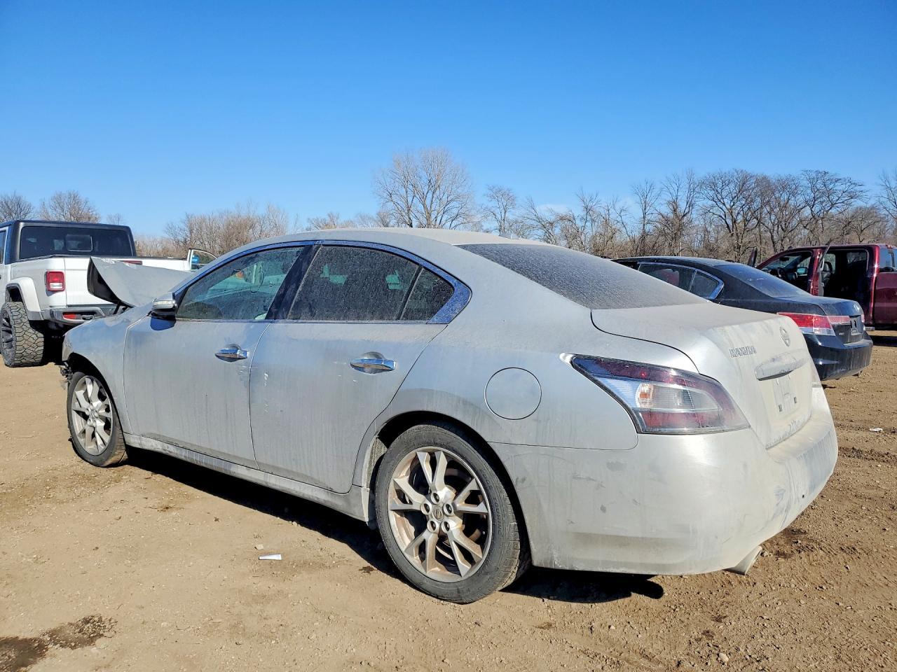 2014 Nissan Maxima - Image 2