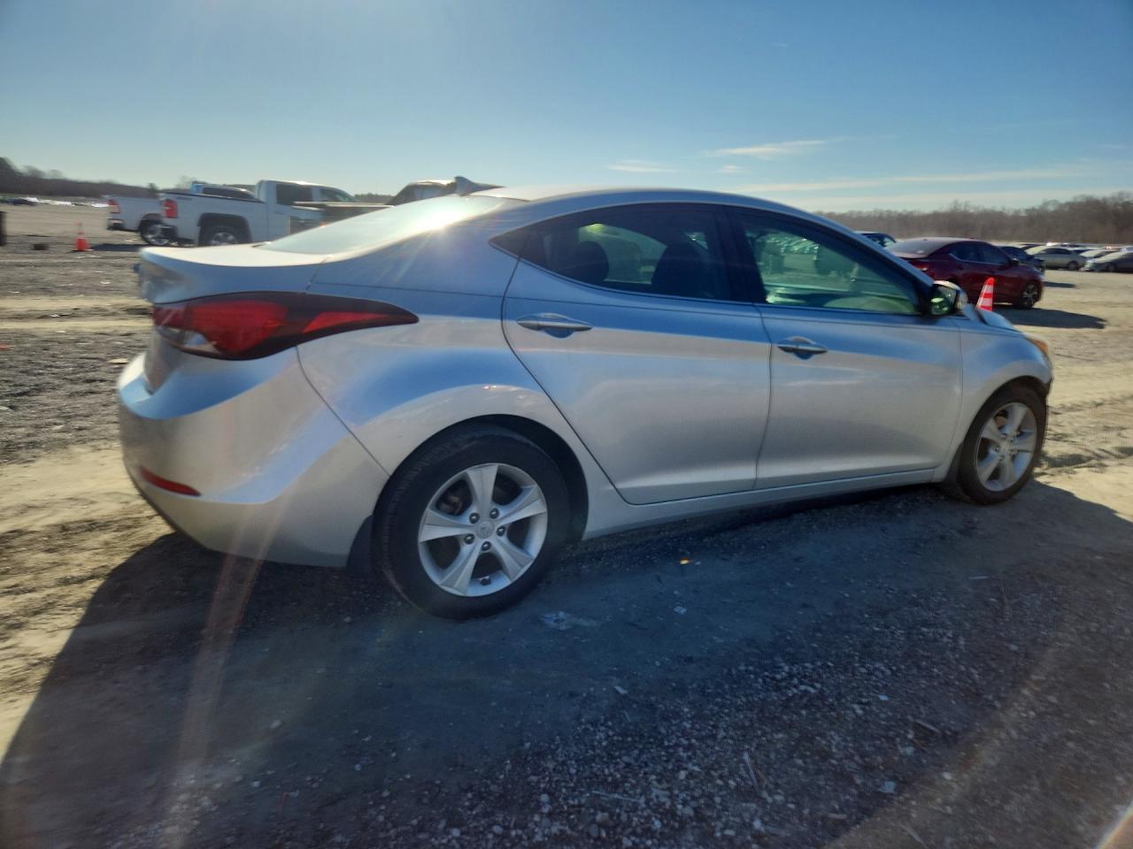 2016 Hyundai Elantra Se - Фото 3