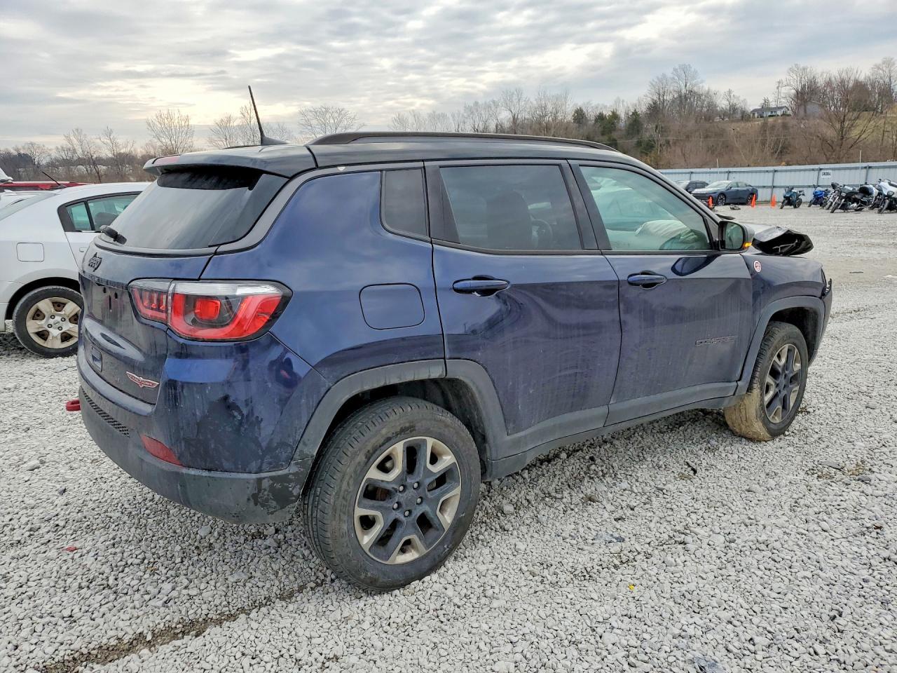2017 Jeep Compass Trailhawk - Фото 3